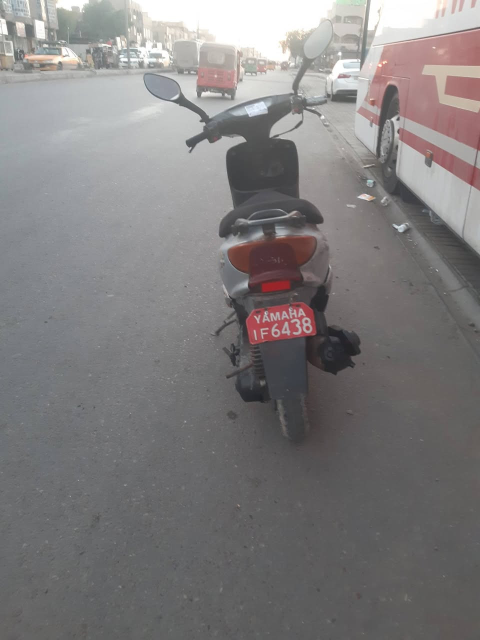 السلام عليكم
دراجة عصفورية سرعة 60
شغالة سلف وهندر عوزهة كلج خلفي بيهة رجفة وكابريترهة عل اسلولي تطفة واليدة مال البانزين بيهة بوش الدراجة ما مفتوحة ب200وبيهة مجال قليل مكاني مدينة الصدر 
***********
