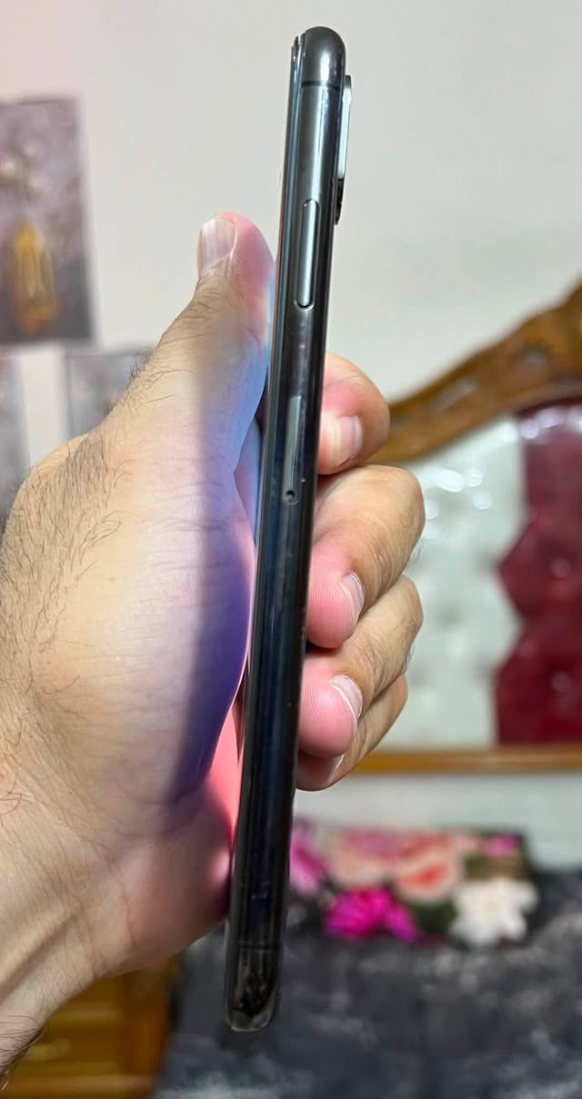 السلام عليكم للبيع اكس S ماكس ذاكره ٢٥٦ بطاريه ٧٧ بلاد جهاز وترر مكفول من كلشي بس ظهره مفطور نموذج m وياه كيبل شحن فقط السعر ٢٠٠ قفل سعر ثابت الشراي يتصل ***********
