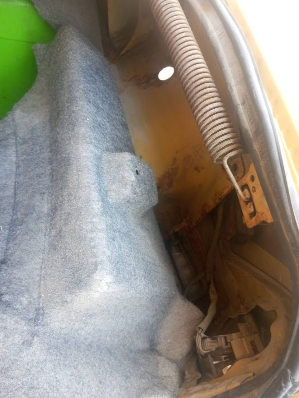 سياره سمند مديل 10 سنويه 28 تنتهي هئيه مطلوبه سنتين غرمات ماعليهه كير مكينه توه مجفته حداديه تبديل  داريم شفت صفحت عبري يبردله تبديل راعيه ابو خصيب يريد تحويل تبريد بيهه رقم بصره أليف مكانه  تنومه شط العرب رقمي *********** سعرها 25 بيهه مجال
