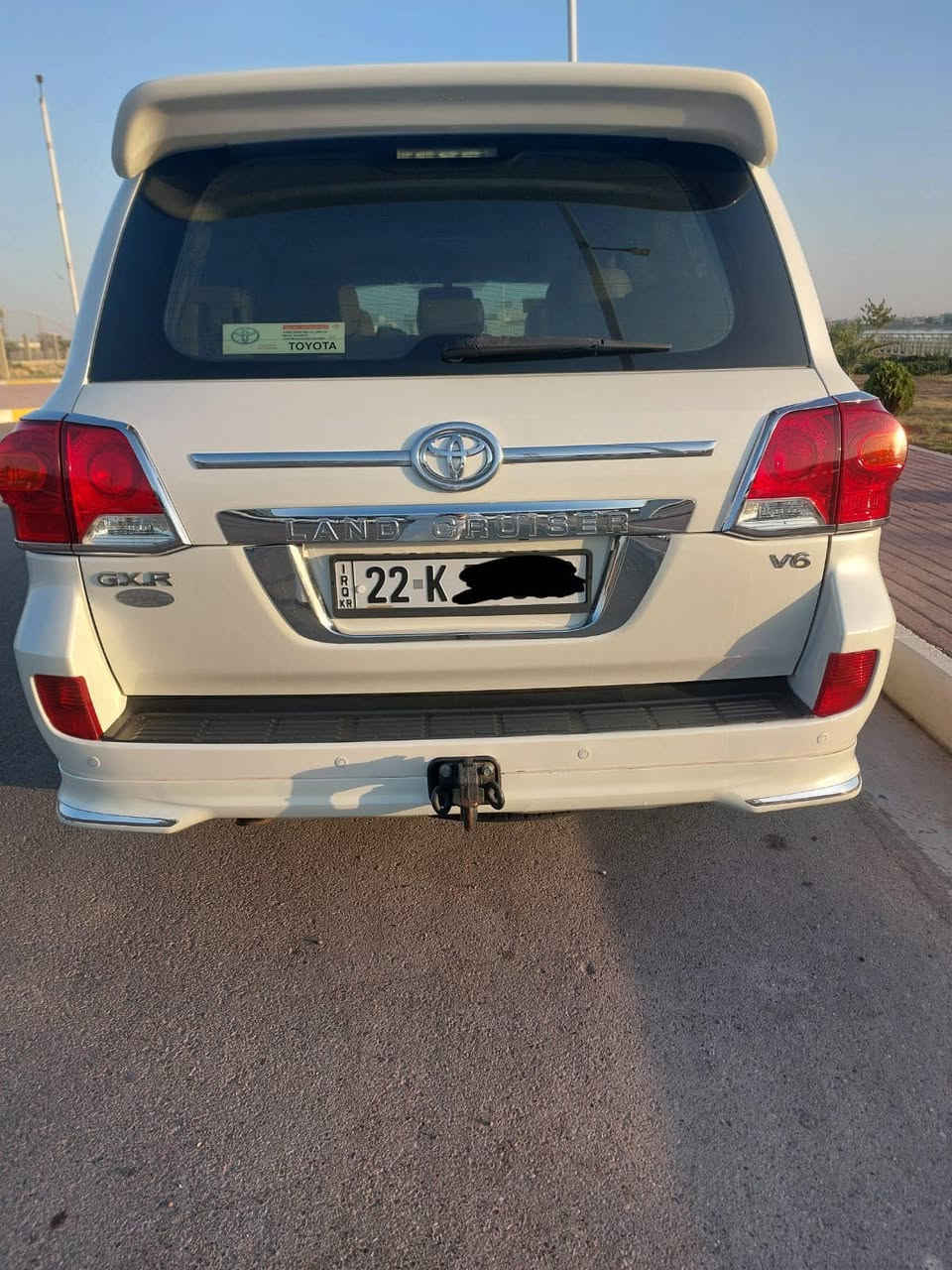 لاندكروز مونيكا 2015 فول مواصفات GXR
محرك V6 بلادي ماشيه 178
رقم اربيل تحويل مباشر 
السياره بيها باب السايق صبغ بدون دواخل 
مكان السياره الانبار الرمادي سعر 335وبيها مجال 

‭***********‬
