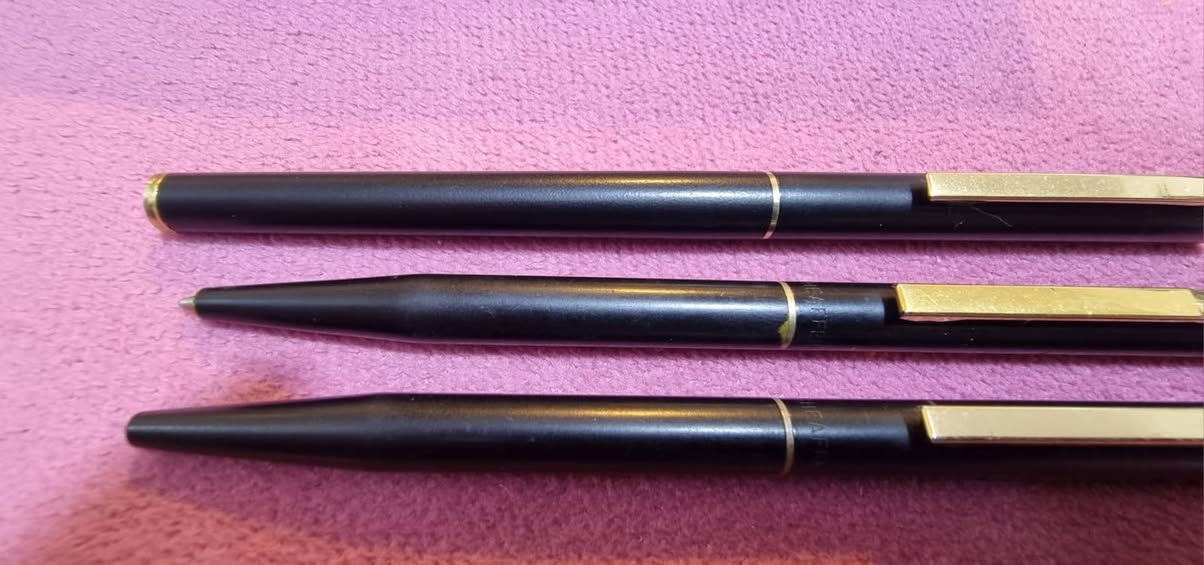 السلام عليكم  ٣  اقلام شيقر امريكي قديم اصلي السعر  65 الف


**إذا كنت صاحب هذا الإعلان وتريد حذفه لأي سبب، رجاءا أرسل رسالة إلى الدعم الفني**