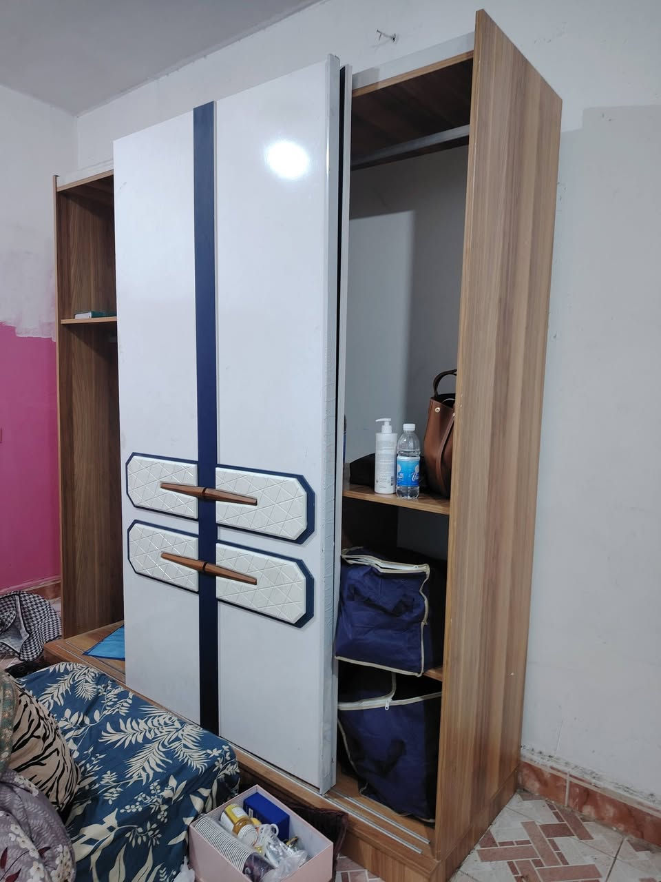 سلام عليكم  كنتور تركي  بيع مستعجل قيم وخذ ***********
