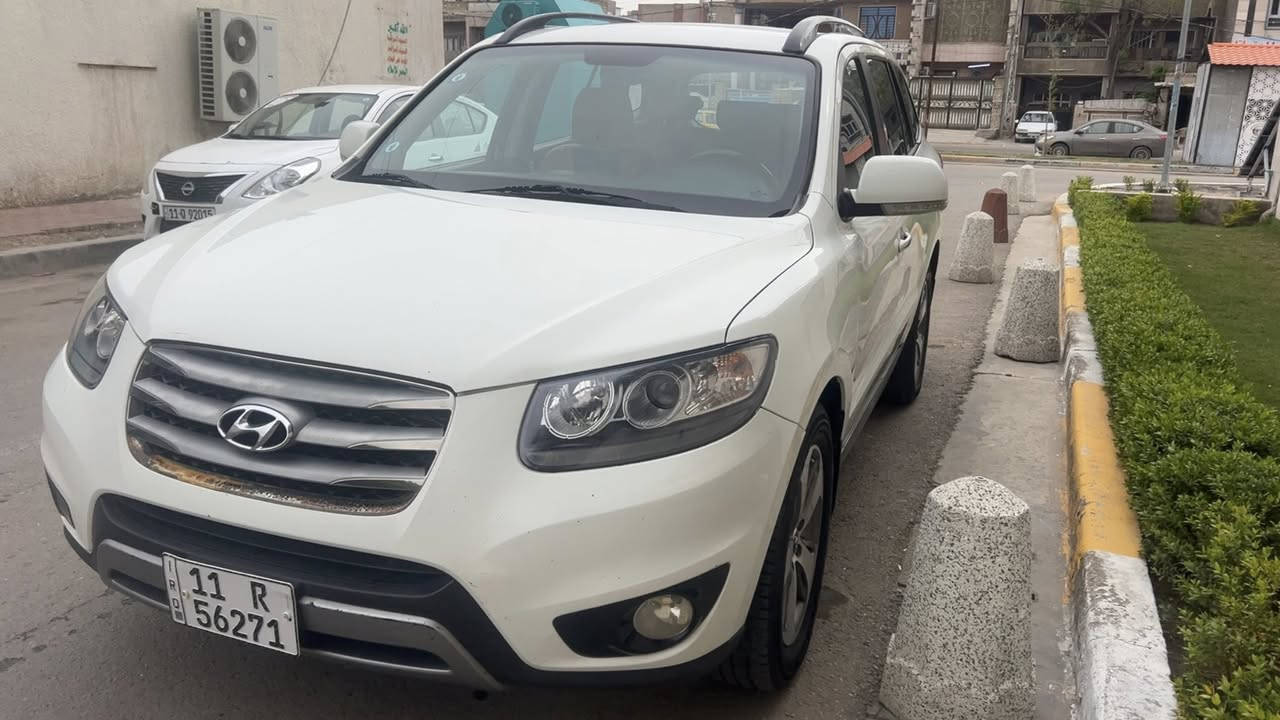 السلام عليكم
سنتافيا 2012 كويتي 
فول بصمة تشغيل 
بصمة ابواب
فتحه
محرك 6 مكفول بدون رواجز
7 راكب
تبريد 3 قطع
ستيرن صاج بلادي
 كشنات جلد قرميدي
ومغلف جلد  للحماية
ماشية 146
سيارة مكفوله عده صبغ بسيط بالجنطه يم الرقم
السعر 174
مكاني بغداد
***********
