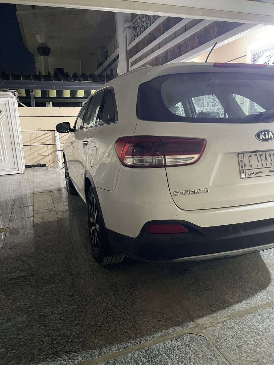 السلام عليكم
سورنتو 2016خليجي
٦سلندر
٧راكب 
فور ويل 
بصمة 
كشنات جلد +كهرباء +تدفئا تبريد
بردات خلفية بلادي 
انارة ترحيب بل باب وبل يدات 
مري شفط 
سايد بريك بصمة
اوتو هوالد
انضمة قيادة عادي سبورت ايكو 
شاشة صغيرة 
جنطة كهرباء
زرلاك لايت
ماشية 141 الف 
بصمة عدد ٢مال شركة 
السعر 210
وبيهه مجال للشراي 

(السيارة بيهه صبغ ربع الجنطة وربع الجاملغ الايسر ورصعة بل تكمة الي فوك باب الصدر ) وياهه عبوة كاملة مال فيت بم اتياط تفصيخ اصلي حاطهه سبير بل جنطة 

بغداد حي الجهاد
***********
