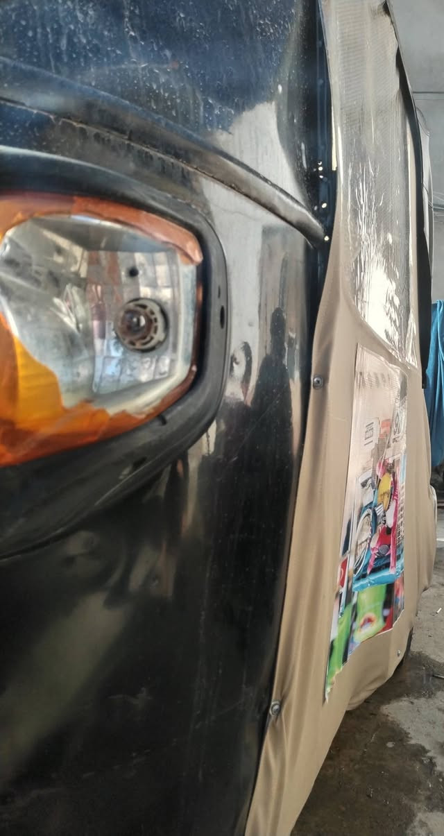 سلام عليكم تكتك بياجو 18اوراق اصوليه للبيع كوم حديد كوم حديد كوم حديد تكتك ابيعلك اوراق تكتك السعر 1وميه وخمسين مكاني واسط ***********
