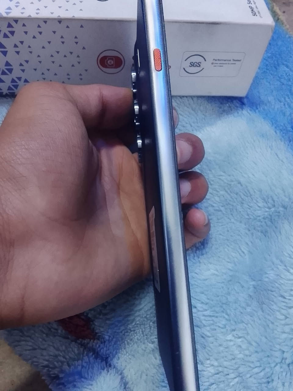 تكنو كامون 40
مستعمل قليل 
جهاز مرتب نضيف مثل ما موضح بل صور
ذاكرته 256ولعشوائيه 8 كامل ملحقاته بس ناقصه شاحنه 
مكاني نجف سعر 170الف


**إذا كنت صاحب هذا الإعلان وتريد حذفه لأي سبب، رجاءا أرسل رسالة إلى الدعم الفني**