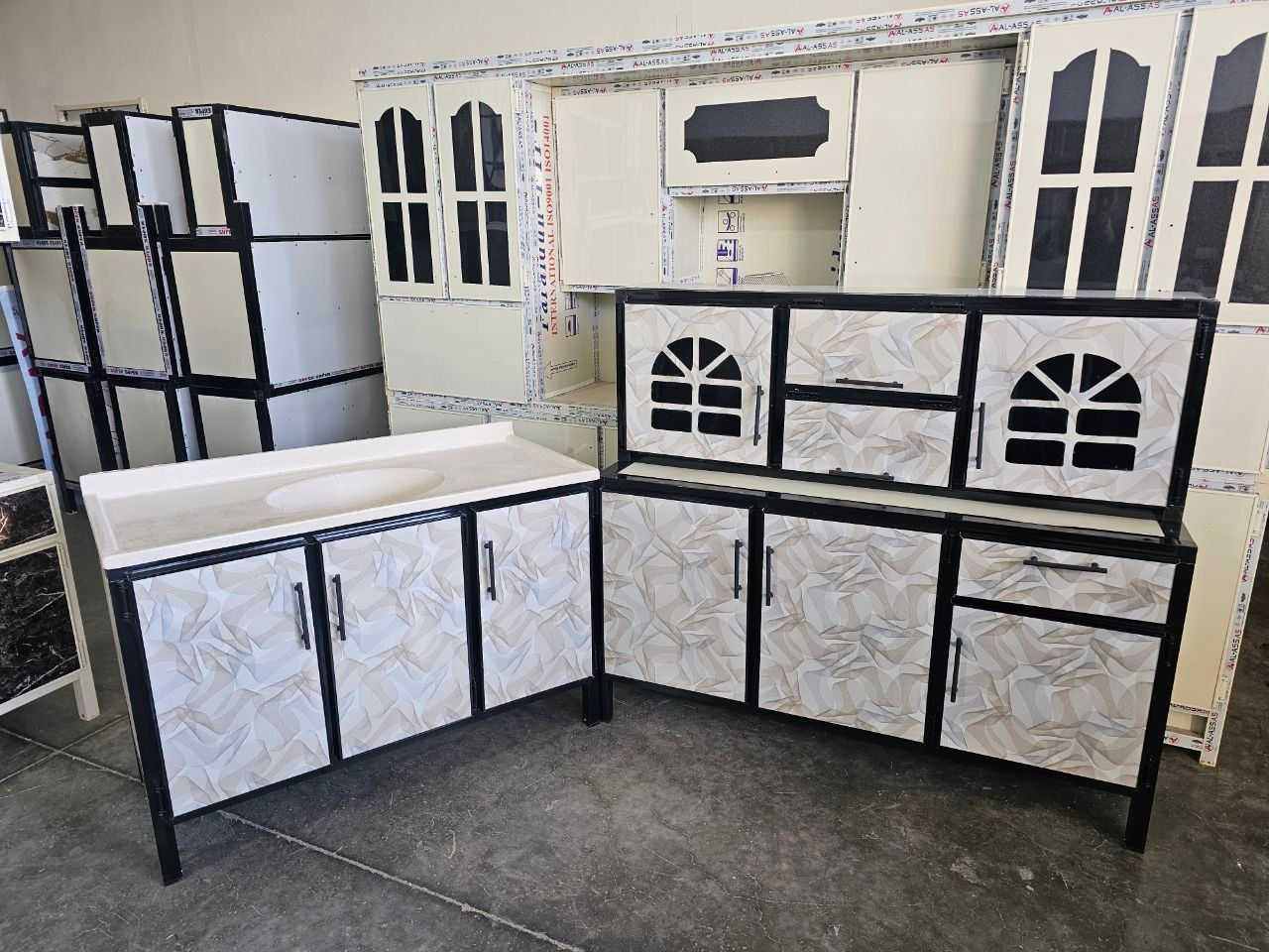 ما عليك بس  احجز والطلب يوصل لباب بيتك 🤗🌹🤗..
كاونتر ارضي وملحق مترونص مع  سنك متر و20 مرمر
💥 (المنيوم سوكي)💥

كاونتر مترونص ارضي وملحق مع سنك متر و٢٠ مرمر .


**إذا كنت صاحب هذا الإعلان وتريد حذفه لأي سبب، رجاءا أرسل رسالة إلى الدعم الفني**