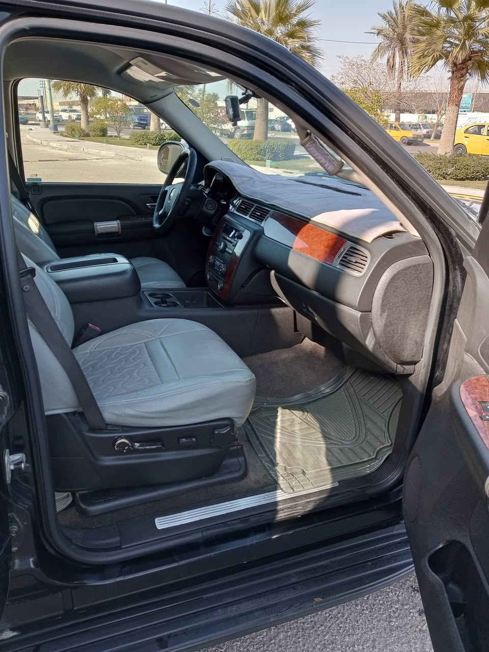 السلام عليكم
تاهو ادوات  2008 مكفوله بنيد مبدل اصلي وجوه قبق البانزين بارد كد شبر منضومه زنون لون اسود داخل اسود دوشمه رصاصي سياره نضيفه حيل زوج تايرات امامي جديد توني شاده حداديه جديده السياره برغي مناقصه ومتصرف عليها دينار سياره فور ويل مواصفات LT مكاني كربلاء *********** شراي اتصل وتدلل
