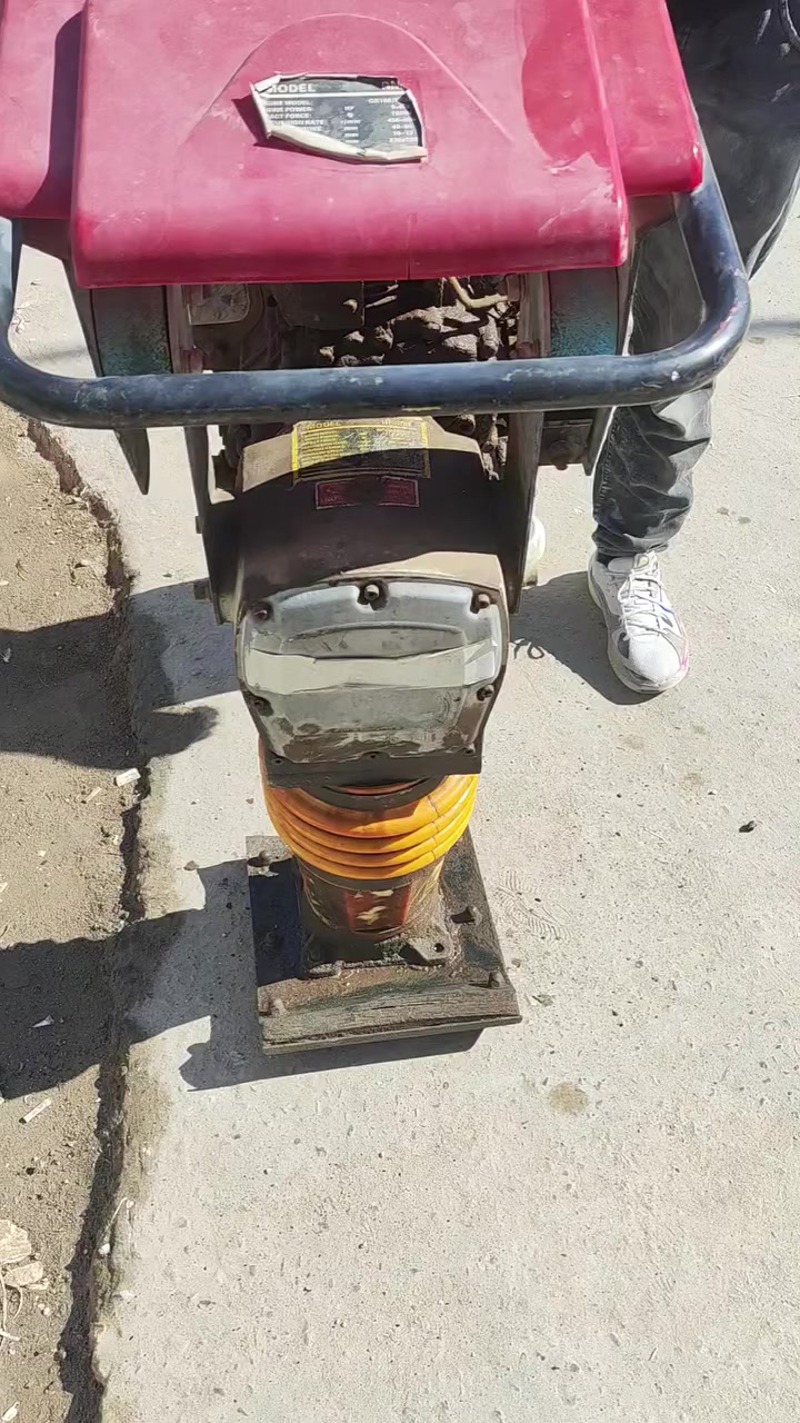 البيع قفاز نظيف كاز حجم كبير شغال وعلى الفحص سعر تواصل على ***********يوجد وتساب
