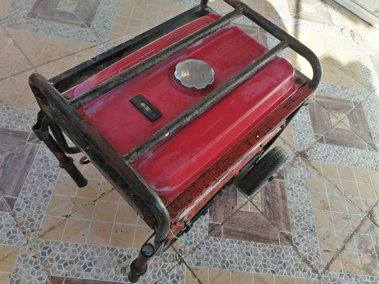 مولده للبيع نضيفه السعر ب 80 وبيها مجال مستعجل على بيعتها رقم ***********
