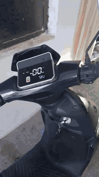 دراجه شحن للبيع صار شهر من اخذناها 6 بطاريات ع الفحص دراجه جديده بعدهي...