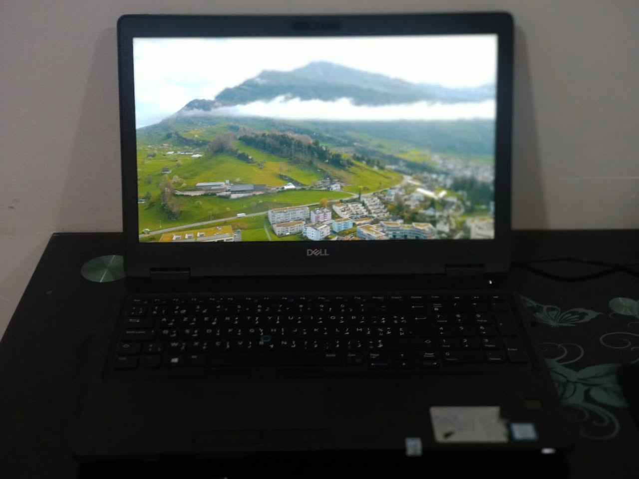 سلام عليكم
لابتوب ماركة DELL للبيع 
المواصفات:
i7
Ram 8
Hard 265
نظام ترحيب 
بصمه 
مع كامل التنصيب البرامج الهندسية 
مع كامل ملحقاتها 
السعر (425) وبي مجال
مكان بغداد العبيدي 
للاستفسار ***********
