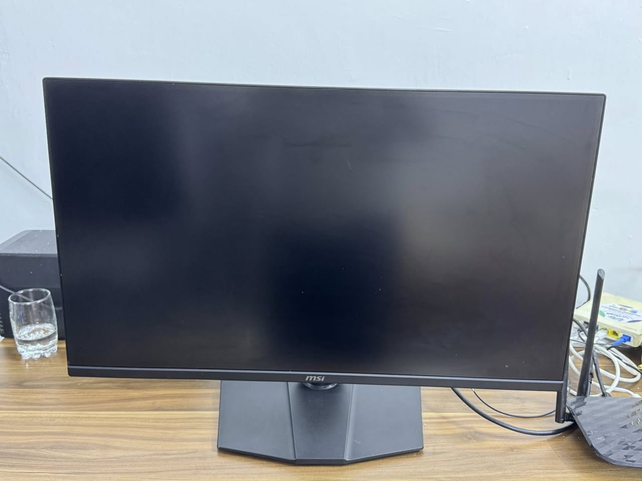 شاشة msi mag 275qpf x30
• الماركة: MSI
 • السلسلة: MAG (Arsenal Gaming)
 • الحجم: 27 بوصة
 • الدقة: WQHD (2560 × 1440)
 • نوع اللوحة: Rapid IPS
 • معدل التحديث: 300Hz
 • زمن الاستجابة: 0.5ms (GtG)
 • دعم HDR: VESA DisplayHDR
 • نسبة العرض: 16:9
السعر: 325 وبيه مجال بسيط
بغداد - الاعظمية
***********
