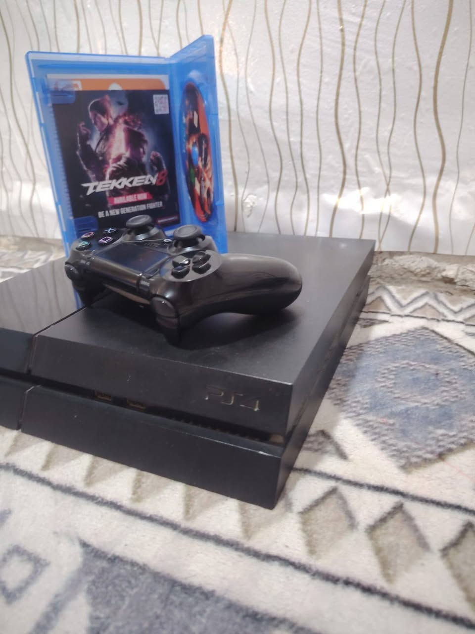 السلام عليكم بلي ٤ فات اولان نظيف مدبل بس عجينة شغال ما بي أي مشاكل وياة لعبة تكن وجوستك وحدة اصلية تفحص وين ما تريد
إصدار ١٣،٠٢
السعر ١٧٥ قفل 
مكاني بغداد العبيدي 
***********
