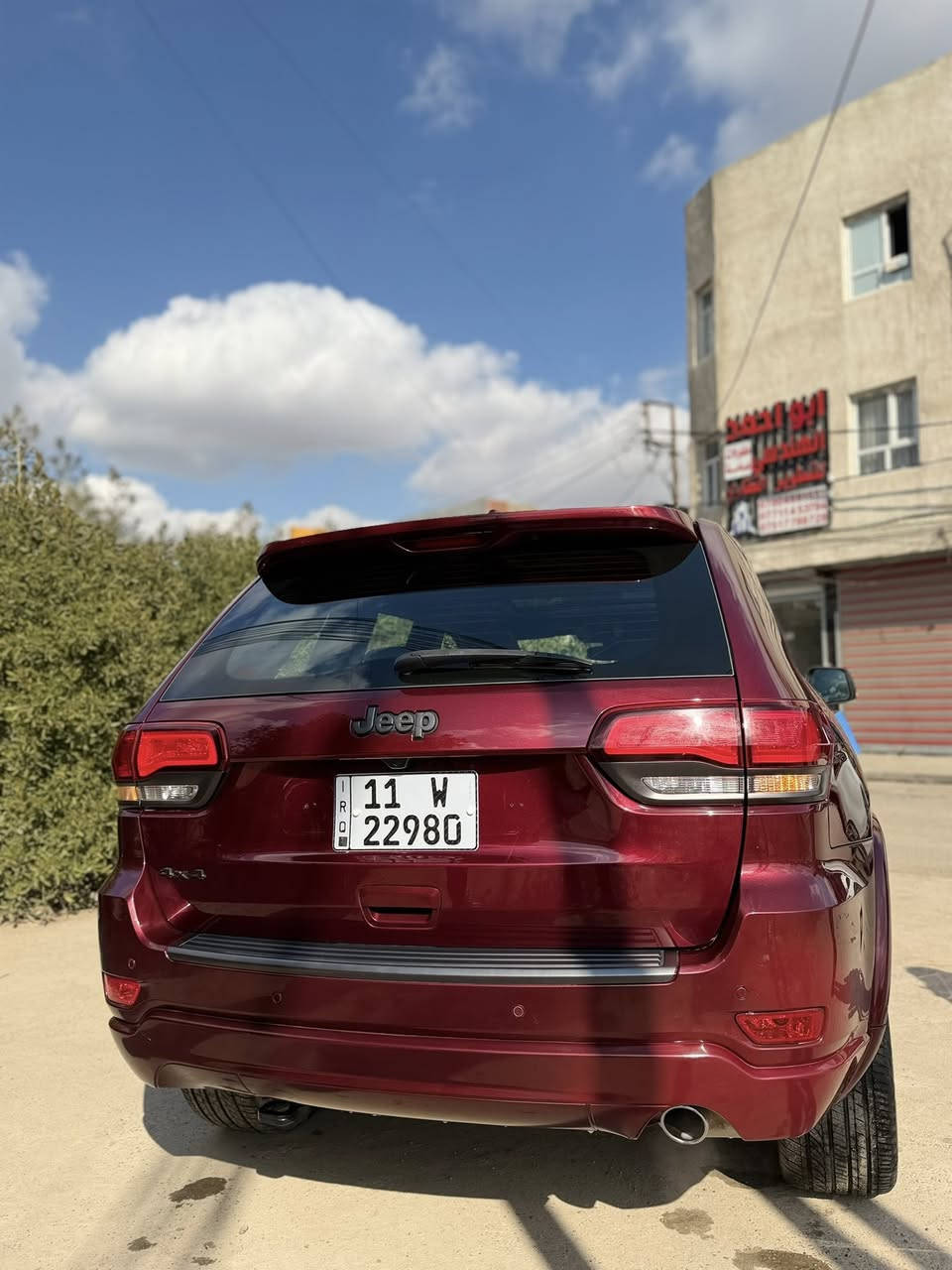 سلام عليكم للبيع 
 جيب خليجي ثمانينية 
 السيارة ماشية 51ألف (كيلو)
موديل 2021
V6 3.6L محرك
* المواصفات :
80th Anniversary نسخة ال *
* رادار امامي مع مانع تصادم .
* اصطفاف ألي ( اوتوپارك ) .
* تحذير الخروج عن المسار .
* نقطة عمياء .
* دفع رباعي 4x4 .
* فرش المقاعد من الجلد .
* المقاعد الأمامية تبريد .
* صفي المقاعد الأمامية كهربائية .
* ذاكرة لحفظ وضعيات الجلوس .
* المقاعد الأمامية مع تدفئة .
* المقاعد الخلفية مع تدفئة .
* ويل قياس 20 انج .
* مقود السائق كهربائي .
* تدفئة ستيرن .
* سقف بانوراما .
* شاشه كبيرة 8.4 انج .
* نظام الخرائط (GPS) .
* نظام خاص للطرق الوعرة .
* المصابيح الأمامية زنون .
* المصابيح الأمامية مع LED لايت .
* كشافات الضباب زنون .
* تشغيل عن بعد .
* صندوق كهربائي .
* حساسات أمامية .
* حساسات خلفية .
* كاميرا خلفية .
للاتصال : ‭٠٧٧٥ ٣٥٥ ٨٨١٢‬
