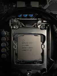 معالج i7-7700k • مذربورد MSI Z270 • مبرد هوائي