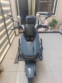 الدراجه للبيع شركه اكراون السعر مليون من الاخير 07829399958