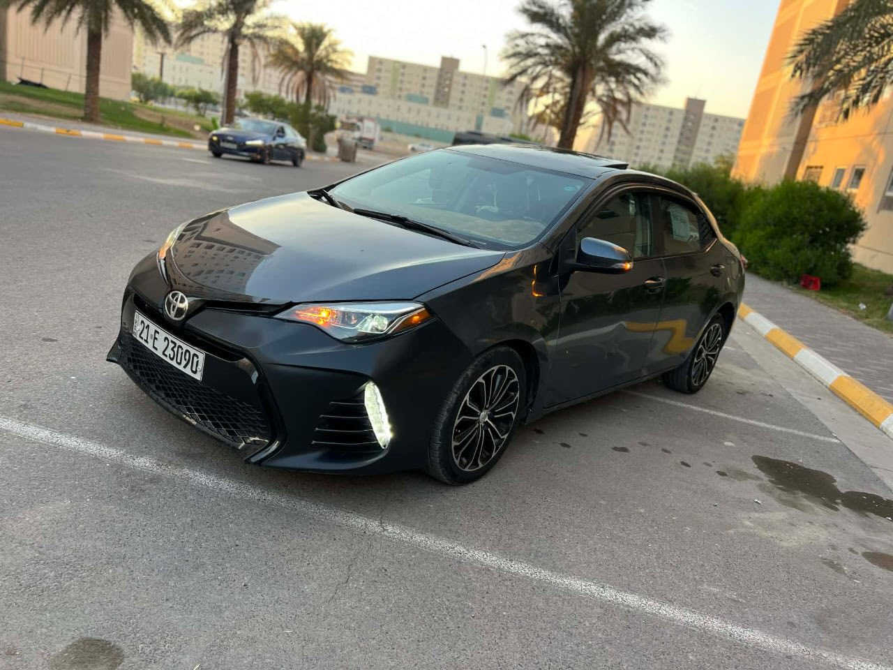 تويوتا كورلا 2016 

🔹 الموديل: 2016
🔹 الممشى: 112 ألف

♦️ المواصفات:
 • بصمة دخول ذكي
 • فتحة سقف
 • شفتات ستيرن
 • وضعية سياقة سبورت
 • تحكمات شاشة
 • كاميرا خلفية
 • ويل كب
 • تخم تاير جديد

🔸 الحالة والضرر:
 • جاملغ ونص بونيد
 • حادث خلفي داخل العراق
 • صبغ عام
 • مكفولة من الكص والعيب الشرعي
 
• محرك وكير وكهرباء وصدر شرط
السعر 96 $وبيها مجال 
📞 للاستفسار:***********
