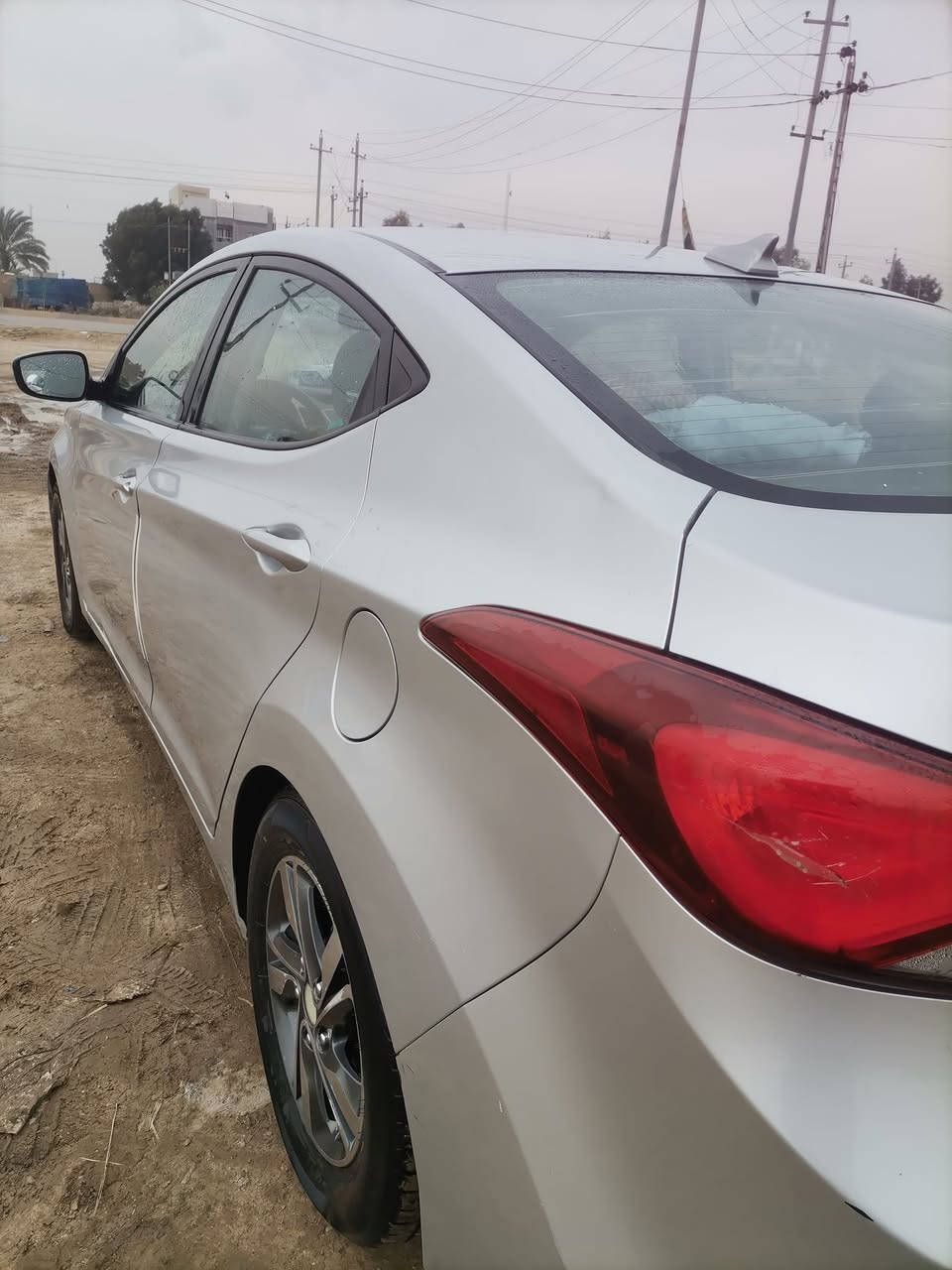 النترا ٢٠١٦ وارد امريكي، ضربتها الباب اللي عكس السايق،وايرباك برده طاك، رقم بغداد للاستفسار الاتصال على الرقم ***********
