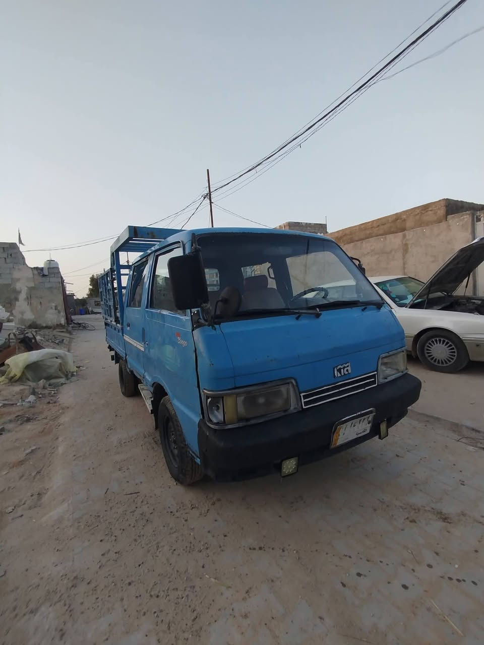 بيع مستعجل   ..   السعر ( 38 )
كيا بنكو 1992 .جاهزه مكينه وكير مكفولات .حداديه نظيفه .تخم تاير نظيف .مكفوله الظربه القويه والحادث والگلبه ..تحويل مباشر 
النجف الاشرف .. ***********
