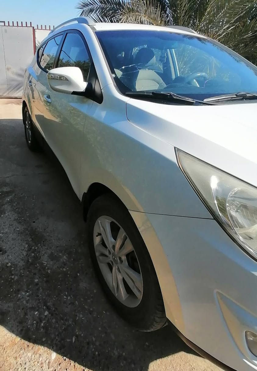 توسان 2014 كفاله عامه
رقم اربيل
سونار موجود بالصور
مكان السياره واسط
عارضها ب148 وبيها مجال قليل 
استفسار اكثر
***********
***********
