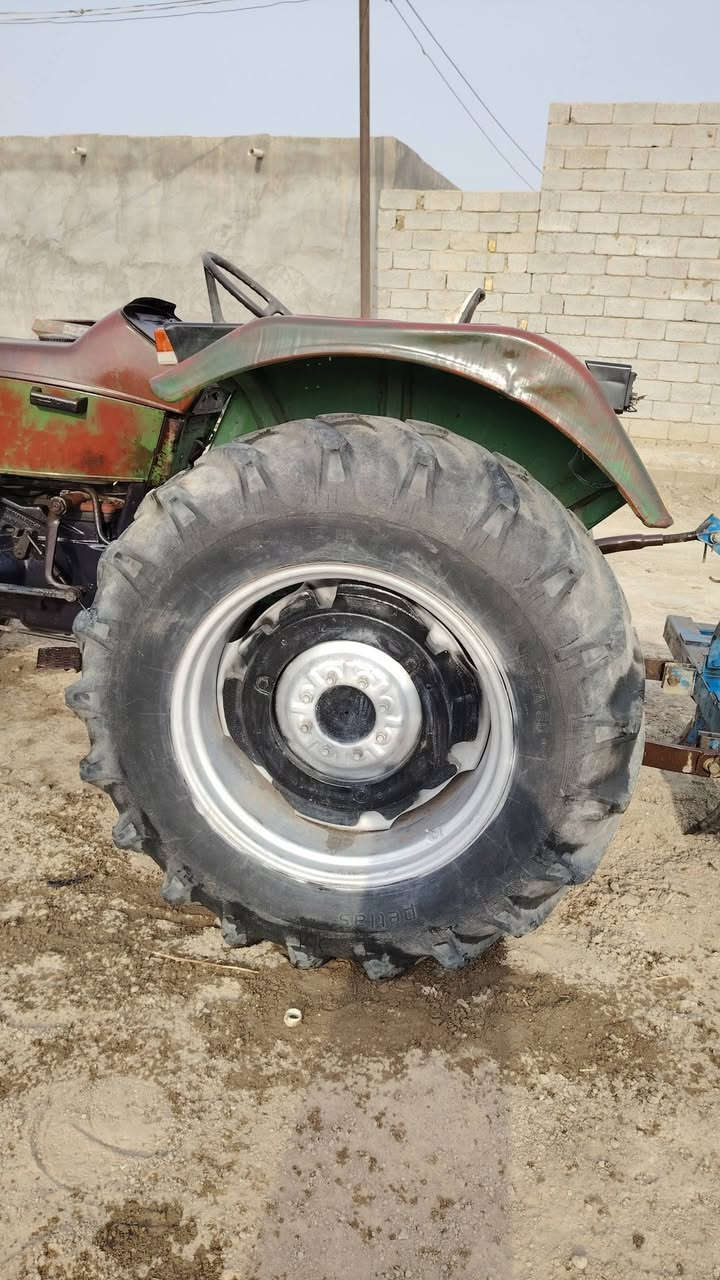 سلام عليكم سيرت موديل 99للبيع مكينه وكير وجهاز كفاله جاهزه مكان ذي قار سعر 7وبيها  تصل ***********
