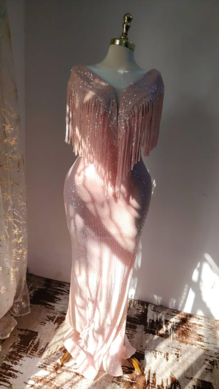 فساتين للبيع باسعار مناسبه اكو بيهم ملبوس مره على كد التصوير واكو لا بلورقه مالتهم 
متوفر توصيل جميع المحافظات 
التواصل خاص


**إذا كنت صاحب هذا الإعلان وتريد حذفه لأي سبب، رجاءا أرسل رسالة إلى الدعم الفني**