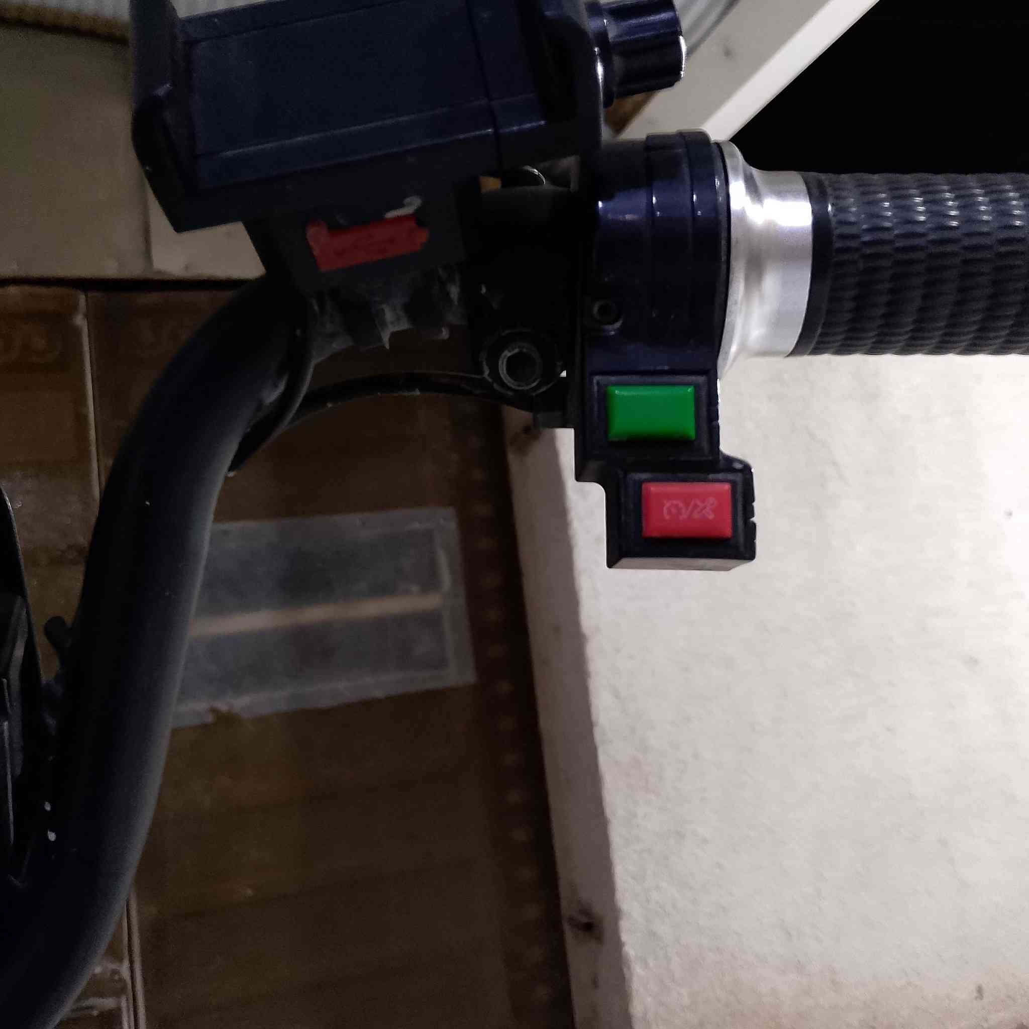 السلام عليكم
دراجه شحن 4 بطاريات 
مثبت السرعه 
4نمر
سرعه 73 حقيقي 
موديل 2025
السعر 350
او بيهه مجال
الستفسار 
*********** وتساب 
***********
