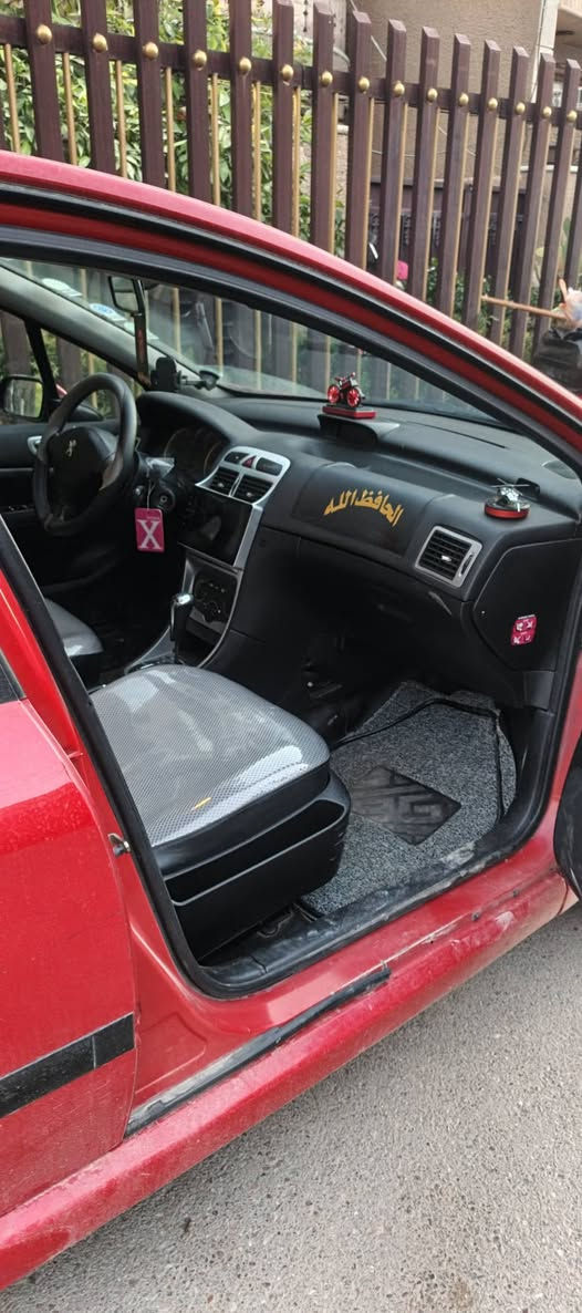 موديل ٢٠٠٥ مكفوله من كلشي مكان بغداد حي الجهاد السعر ٥٨ سياره تخم تاير تبريد صدر جديد غرفه جديده منضومه زنون شاشه كامرا دوار الشراي يتصل ***********
