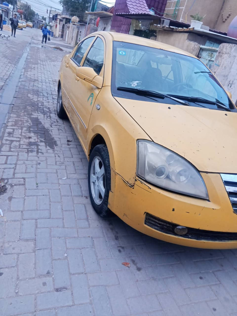 سلام عليكم شيري اي فايف موديل الفين وعشره مصفره هيه وغرامات رقم بغداد السعر 33 وبيهه مجال رقمي ***********
