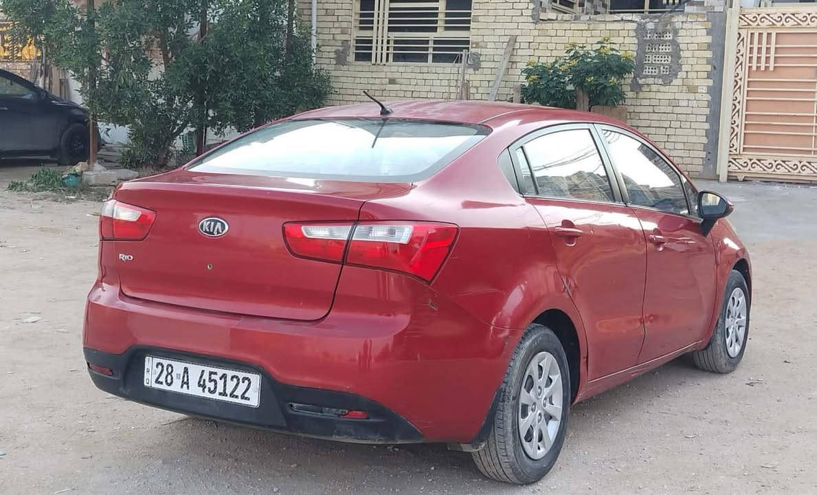 كيا ريو موديل ٢٠١٣خليجي بيها قطعتين كلير مكينه ١٦٠٠السياره حلوه ونضيفه استخدام شخصي من لبيت لدوام مكان السياره كربلاء السعر ٨٠$وبيها مجال حك الجيه وبخدمتكم التواصل ***********
