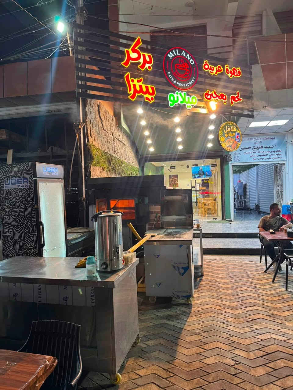 فرصة استثمارية مميزة – مطعم متكامل للبيع 🔥
للبيع مطعم متكامل وجاهز للعمل في منطقة العامرية، بموقع حيوي وممتاز، مع إيجار مناسب جدًا.

يضم الأقسام التالية:

🍔 بركر

🌯 شاورما

🍕 بيتزا

🥙 فلافل

☕ بارستا (مشروبات ساخنة وباردة)

🫓 مناقيش

🍦 آيس كريم

✅ مشروع قائم ومتكامل

✅ جاهز للاستثمار والتشغيل مباشرة

✅ موقع مميز وحركة زبائن ممتازة

✅ إيجار مناسب

للاستفسار والتواصل:

📞 ***********
