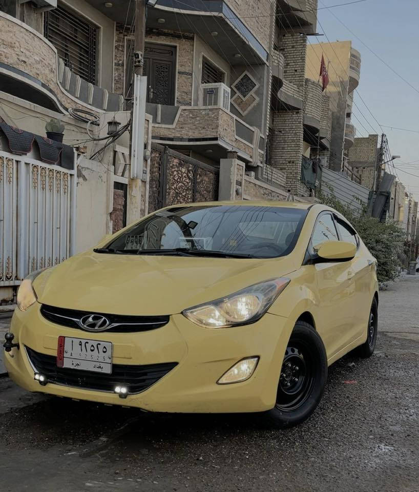 السلام عليكم 
للبيع النترا موديل2011 ليبل واحد بدون تبديل صور حادث ماعندي يعجبك تفحص يعجبك توديها سونار 
محرك مفتوح (بيهه صوت رواجز والرواجز موجودات بالصندوك بعدني مشادهن)
تخم تاير جديد باتري جديد 
يرادلهه ترتيب حداديه 
السعر 87وبيهه مجال بسيط حك الجيه 
مكاني بغداد حي الجهاد ***********
