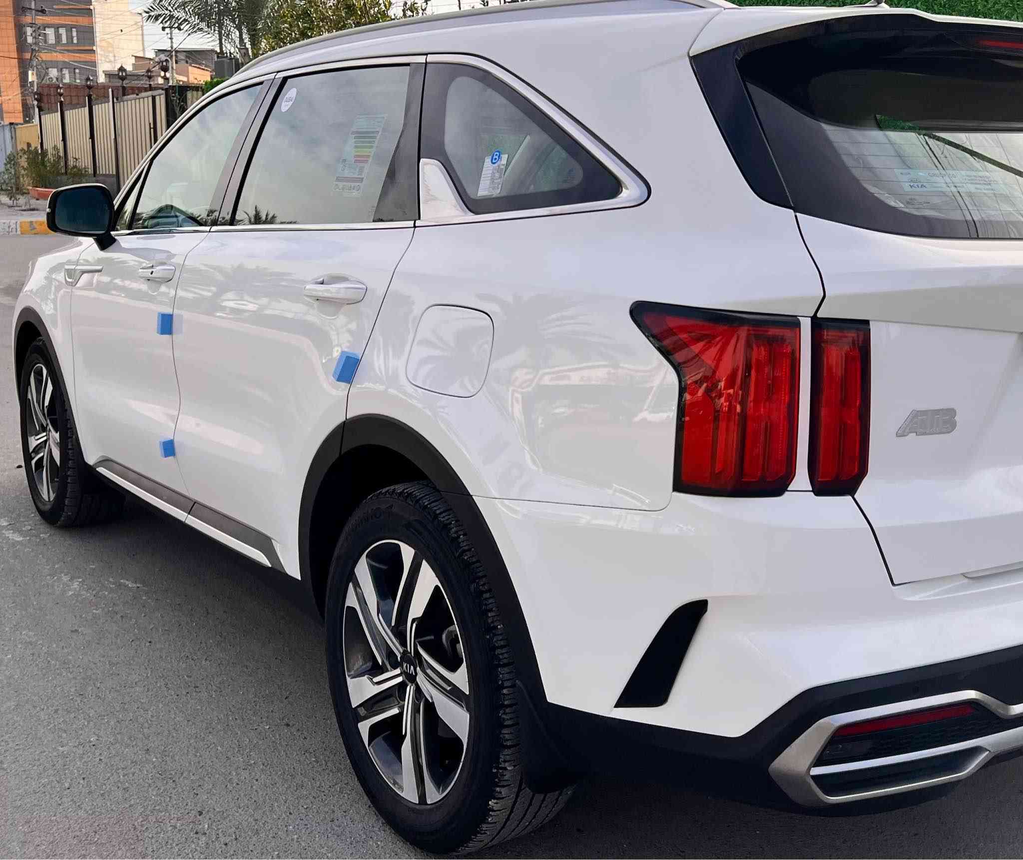 السلام عليكم 
سورنتو 2021 الشكل الجديد فول مكفولة كفالة عامه لا صبغ لا ضربه لا بارد لا تبديل لا شخوط السيارة جديدة لوك رقم اربيل تريد تحويل تريد وكالة ماشيه 60 
المواصفات
بصمة 
بانوراما
كير ماوس 
كشنات جلد اصليه 
كشنات تدفئة تبريد 
هند بريك بصمة
حساس اطارات
شاشة جبيره اصلية ام الخرائط
كراسي كهرباء
حساسات امامي خلفي 
كامرة خلفيه دواره
درايف مود 
شاحن واير لس 
جنطة كهرباء 
محرك 6 سلندر 
كير 8 نمر 
7 راكب 
3 قطع تبريد 
السياره جديدة لوك ومكفولة وما بيها برغي نقص من تخم تاير كوري جديد وباتري 
السعر 275 ورقة وبيها مجال 
الرقم *********** 
العنوان بغداد الشراي يتصل ما متواجد نت بغداد, العراق
