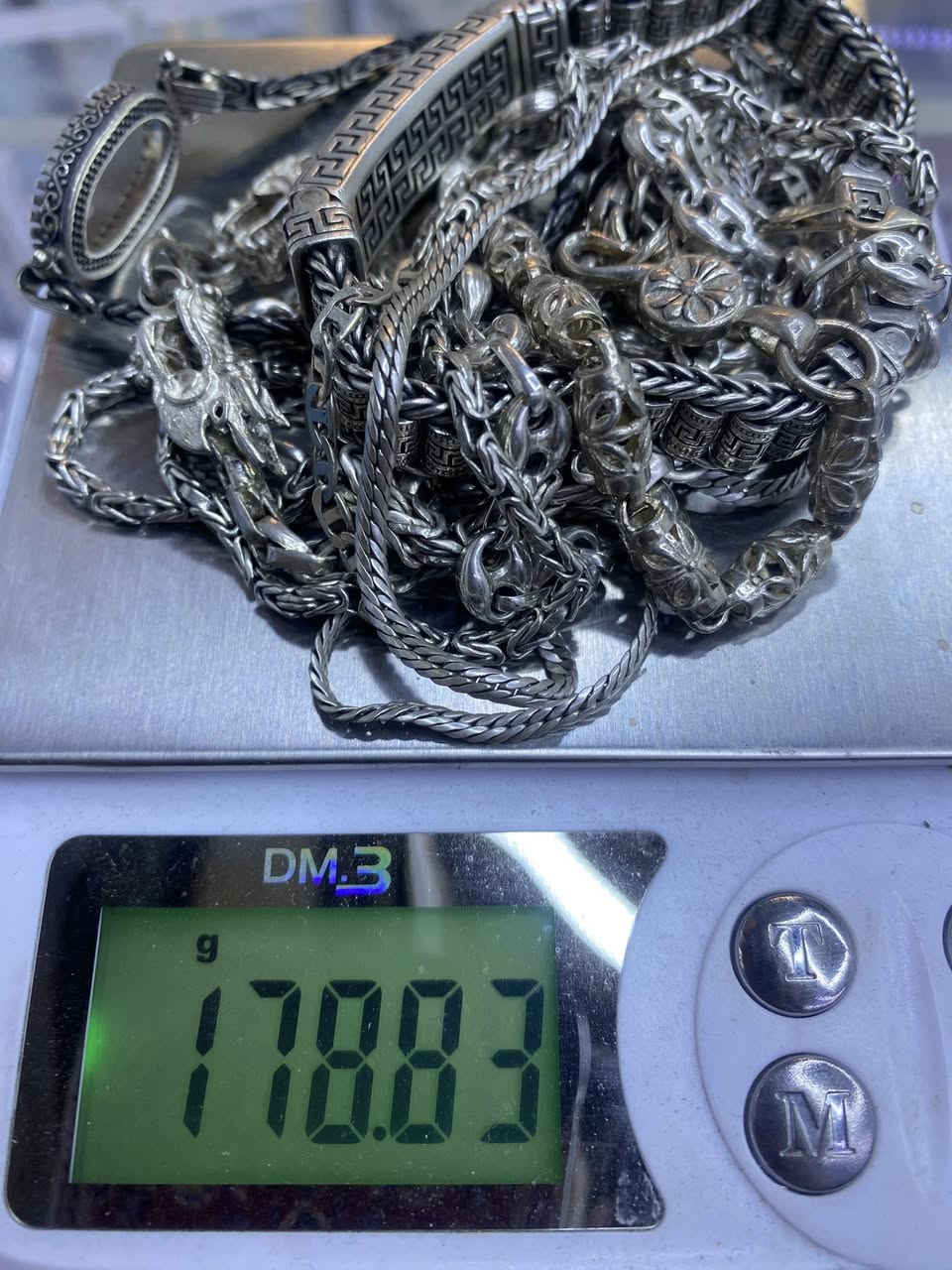 سلام عليكم سوارات وزناجيل نضيفات 178.82 اليدفع اعله سعر ابيع


**إذا كنت صاحب هذا الإعلان وتريد حذفه لأي سبب، رجاءا أرسل رسالة إلى الدعم الفني**