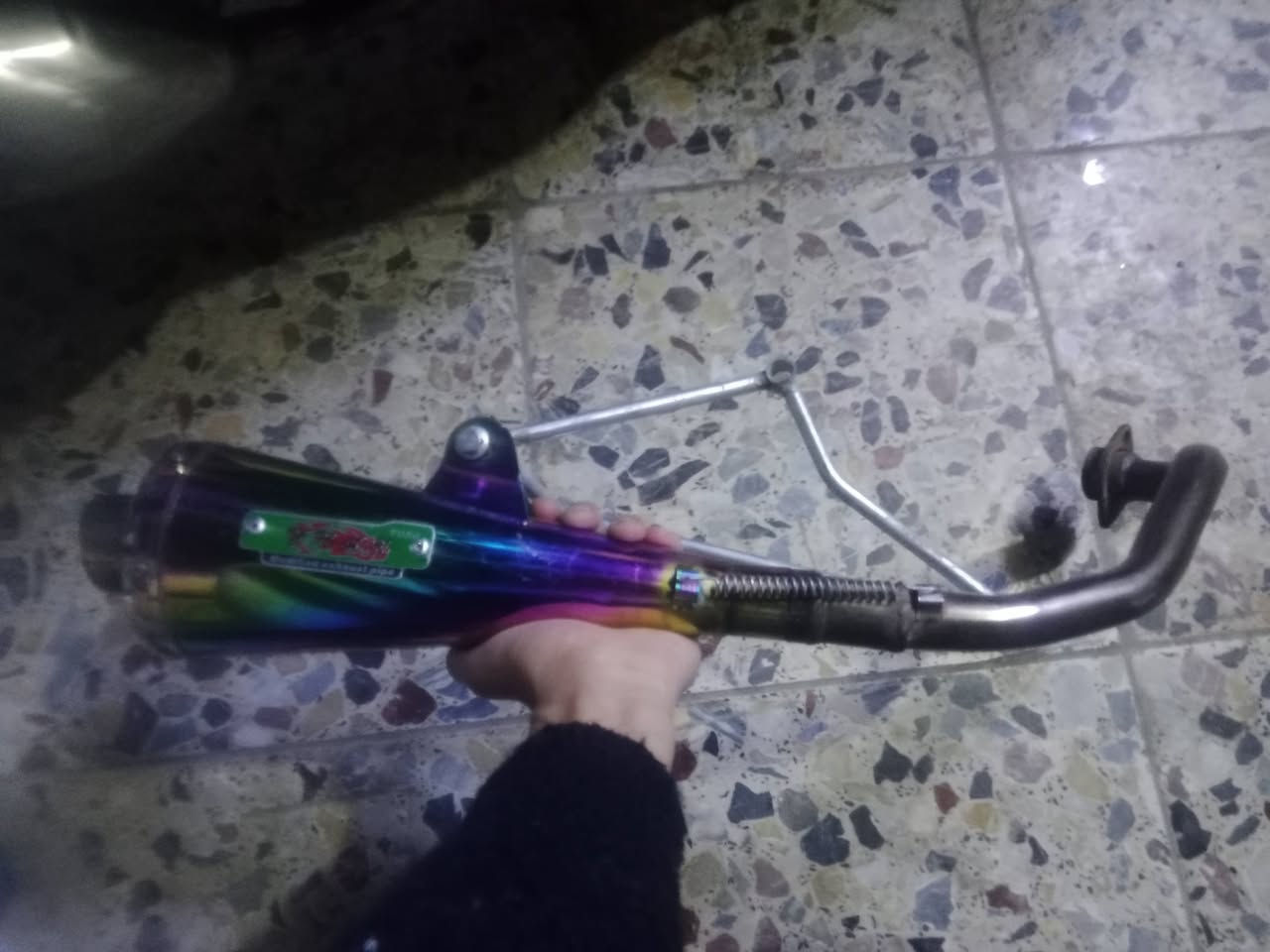 السلام عليكم صالنصه رياضي صوت وطلقه ترهم 120 و140 سعره 25قفل مشدوده مره وحده جديد مالته ب45 مكاني بغداد الشعب متواجد واتساب فقط ***********
