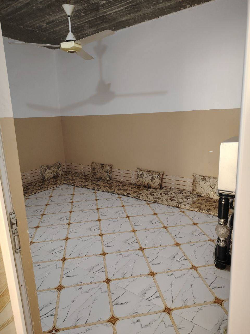 بيت للبيع في حي صدام 🏠
مساحة120م واجهة 10م
موقع البيت مدخل الثاني قرب 🕌جامع راحه المؤمن🕌
خدمات كامله ماء + كهرباء + تبليط جديد ☑️
طابق واحد بناء حديث 
 استقبال + هول + مطبخ + مشتملات + غرفتين نوم
السند طابو ملك صرف  ✅

رقم الموبايل 👇🏻  

*********** / كورك 📞
*********** / اسيا 📞
