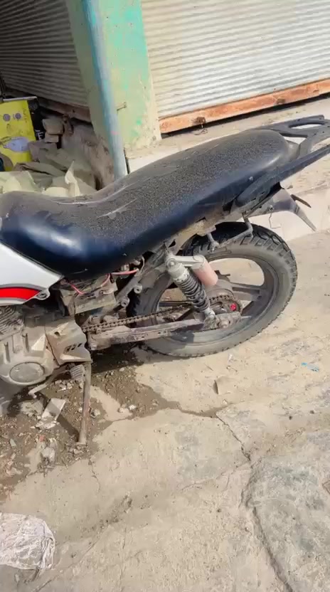 سكني للبيع محرك ممفتوح يرادله ترتيب سعره ٣٥٠اتصال ***********
