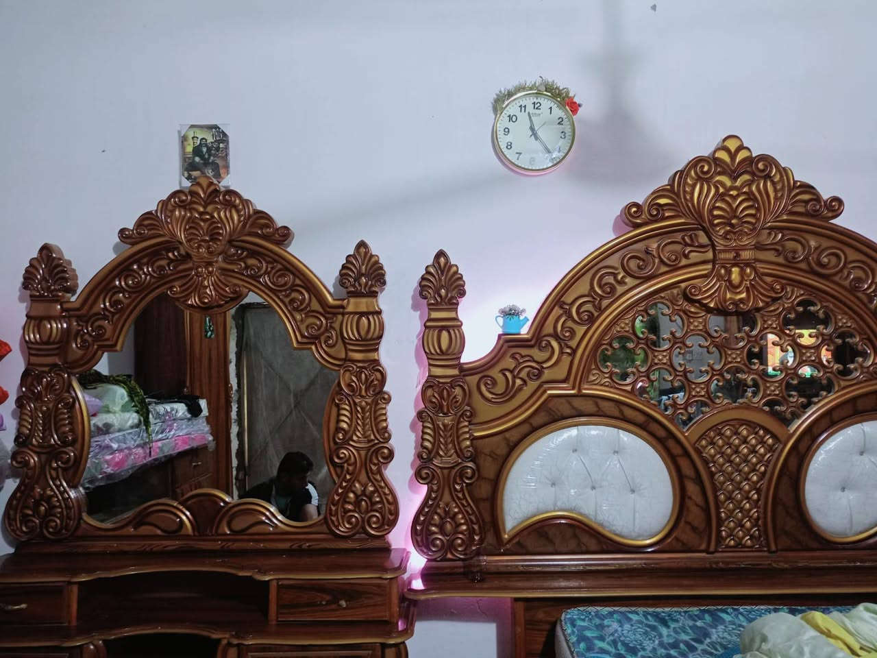 غرفه اخشاب للبيع للاتصال *********** او مراسله الصفحه
