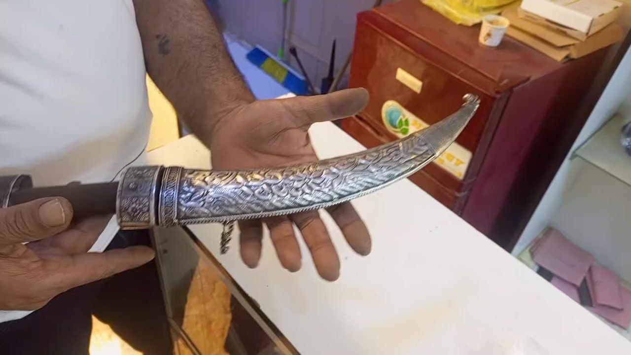 السلام عليكم جميعا 
اعزائي تحفه خنجر گراب فضه قديمه جدا زائد  الاعلئ والاسفل ايضا فضه مقنيات قبل 1958 للمهتم


**إذا كنت صاحب هذا الإعلان وتريد حذفه لأي سبب، رجاءا أرسل رسالة إلى الدعم الفني**