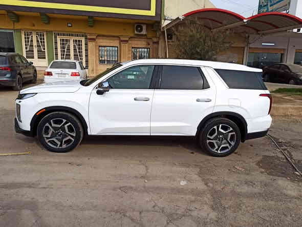 السلام عليكم 
بلا سايد 
وراد امريكي 
سياره فول موصفات  لمتد واحد على واحد 
بصمه وسلايت كشن Vip منفصل جلد اوتو بريك تحكمات ستيرن رادارات حساسات 5 كامرات
موديل 2023
كاتي شمال 
محرك وكير شرط 
محرك 3800
كير 8 نمر 
سياره ضررها راس الجاملغ والبوند تعديل بارد  بدون دواخل شرط 
رقم الشخصي مرفق مع الصور 
السعر 305$ وبيها مجال 
🛑ملاحظه مهمه
 يرجى الاتصال من  الساعه 9 صباحأ إلى الساعه 9مساء
#العنوان موصل الجديده شارع بغداد مجاور سنتر بغداد
#مكتب ال رزان للسيارت
***********
***********
