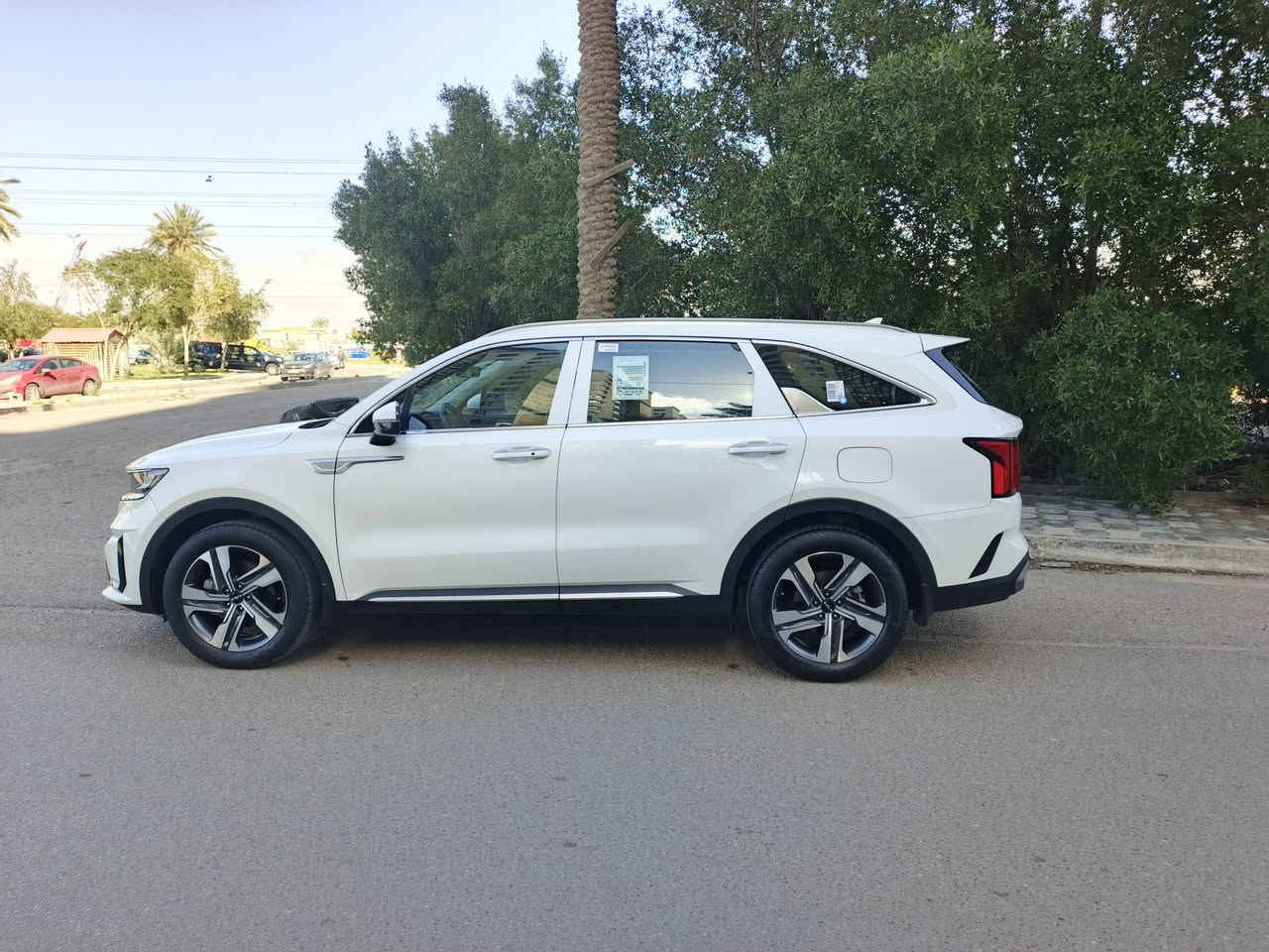 كيا سورنتو 2023  ( خـليـجـي )  شركه دوليه
مكفوله من الضربه والصبغ  والبارد 
رقم بغداد بسمي ارقام جديده وهزه جديده وسنويه
مواصفات
بصمه
تشغيل عن بعد 
كشنين كهربائي 
باب خلفي كهرباء  
نضام تزحلق ونحدار
نضام بريك ابي اس 
لدات اماميه خلفيه
نضام أوتو هولد 
لايت زنون
هاند بريك دكمه 
حساس امامي خلفي اصلي
شاحن وايرليس
3قطع تبريد
لد امامي بكلايت لد
شاشه كار بلي اصلي 
كروس سرعه شفتات بلستيرن
تحكمات ستيرن
سبعه راكب
ويل كب كروم
بصمه تشغيل وابواب 
6 سلندر  م3500  مامفتوح بلادي
كير مامفتوح بلادي   
ترحيب  
كامره دوارة      
مري شفط    اشاره بالمري 
برادات بلاديه
اربع انظمه قياده  Sport  eco cimfort   smart 
كشافات ضباب رباعي
علامة بالدواسه 
السياره جديده جدا جدا وحاط فديو للتوضيح  مكفوله من الضربه والصبغ والبارد  السياره جديده ماشيه37 الف بعدها بضمان الشركه دوليه
السعر 275$
***********

***********
