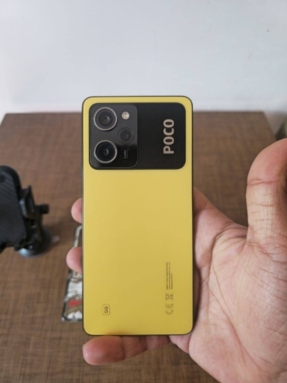 السلام عليكم 
جهاز للبيع
📱 للبيع: POCO X5 Pro 5G (256GB) 🔥
🔹 الموديل: Poco X5 Pro 5G
🔹 السعة: 256GB
🔹 الرام: 8GB + عشوائية افتراضية GB8 
🔹 الحالة: كلشي مامبدل بي والجهاز ابد مامفتوح و كلش نظيف ✨
🔹 ملاحظة: تم تركيب لاصق شاشة جديد قبل أسبوع

⚙️ المواصفات:
📺 شاشة AMOLED بحجم 6.67 إنج – 120Hz (تصفح سلس جداً)
⚡ معالج Snapdragon 778G – قوي للألعاب 🔥
🎮 مناسب لـ PUBG و COD بدون مشاكل
📸 كاميرا 108MP تصوير واضح جداً
🔋 بطارية 5000mAh + شحن سريع 67W
🔊 سماعات ستيريو صوت عالي وواضح
📡 يدعم 5G + NFC + IR ريموت

📦 الإضافات:
✅ الشاحن الجهاز الأصلي ⚡
✅ كفر حماية 🛡️
✅ ستاند  هدية وياه 🎁
✅ لاصق شاشة جديد ✨

💰 السعر:
(180 الف دينار عراقي وبي مجال )

📍 الموقع:
(النجف - قضاء المناذرة - ابوصخير)
📞 التواصل:  هاتف او واتساب
(***********) 

⁉️ سبب البيع :
اريد اشتري ايباد .
