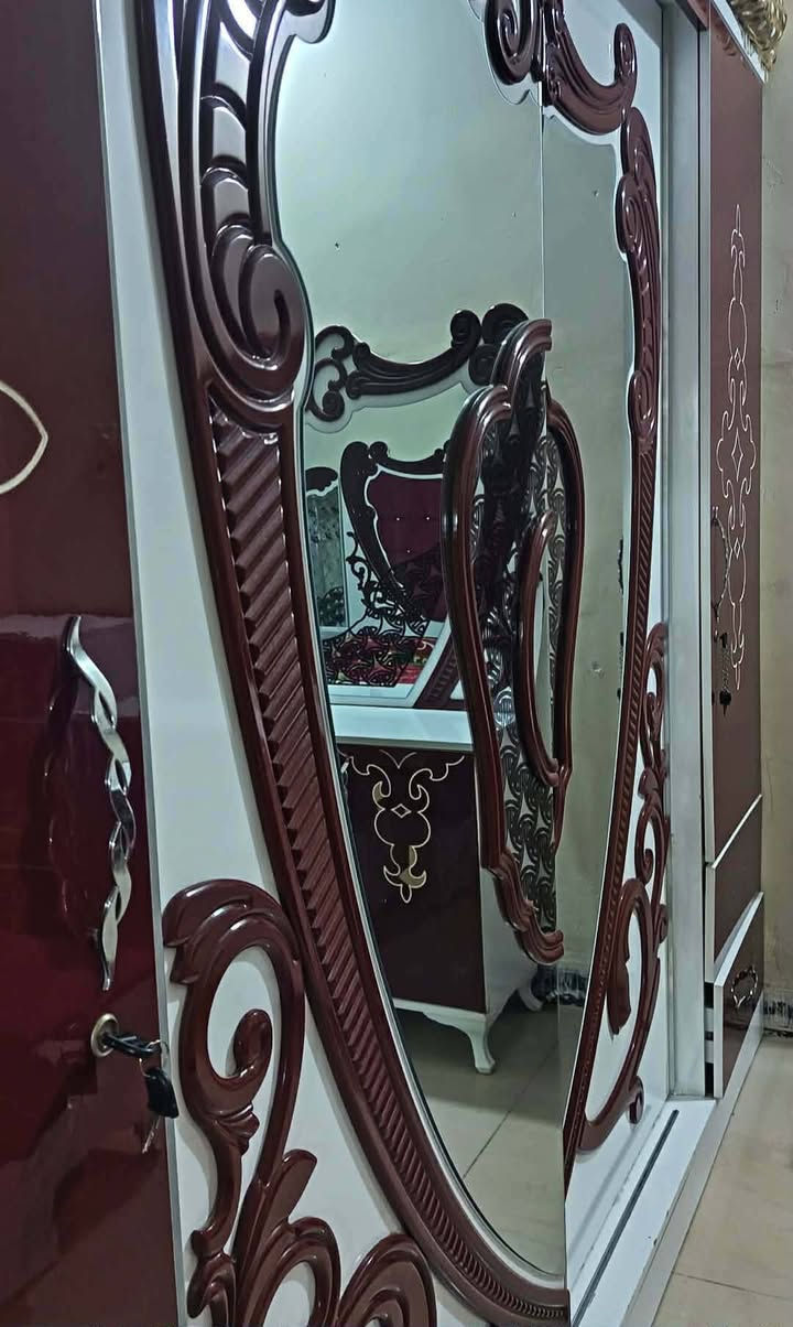 غرفه نوم ملكي للبيع 700وبيه مجال ***********
