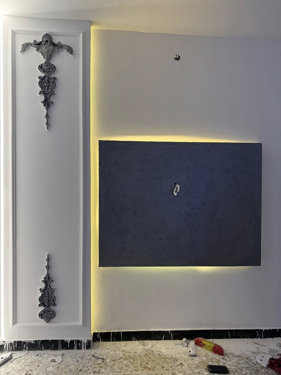 السلام عليكم خلفه جبسن بورد وسحب بورك كافه نقوش مغربيه وطلس وصبغ واجهات داخلي خارجي كافه الديكورات والاصباغ متفرغ حاليا مكاني بغداد العنده شغل يتفضل ويدلل***********
