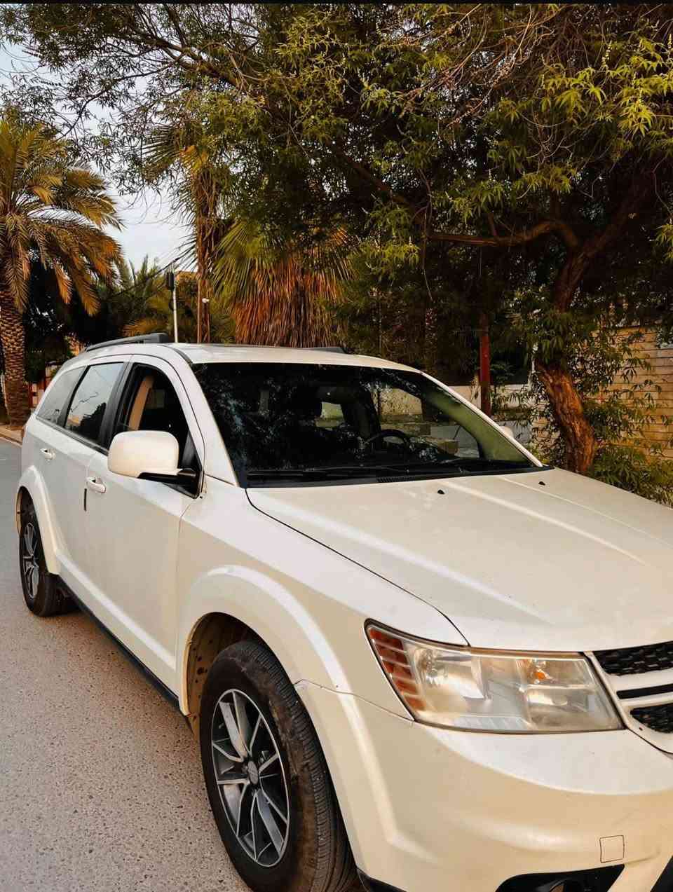 دوج جورني 2016 ستة سلندر 7 راكب 
هزة ورقم جديد
ماشية 90ميل 
تحكم ستيرن كامل 
حدادية جديدة 
تخم تاير جديد 
تدفئة كشنات 
كشنات جلد 
حساسات
فتحت سقف سلايد
بصمة ابواب 
تشغيل عن بعد 
سماعات الباين
كشن السائق كهربائي 
الضرر موجود بالصور السونار 
مكانها موصل 
شرط الوكالة والتحويل 
السعر105ومجال بسيط
رقمي
*********** واتس متوفر

*********** موصل, نينوى
