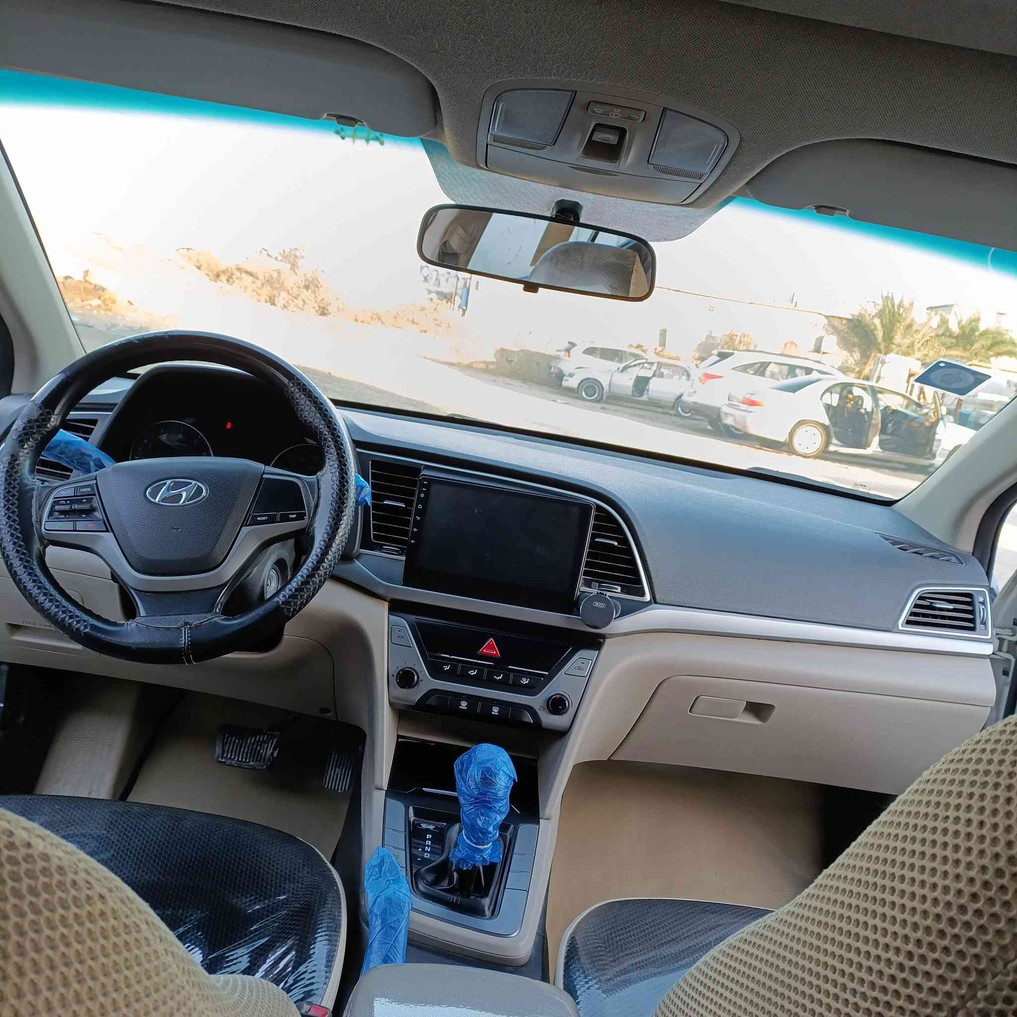 السلام عليكم النترا موديل 2017 رقم بابل الجديد بسمي وارد خليجي كفاله عامه عده بارد بل اباب وصبغ بل حافه مال صندوق  السياره فول مواصفات فتحه سقف شاشه وكامره حساسات أمامية وخلفية مانع انزلاق تحكم استيرن اشاير بل مرايه مرايات شفط دواخل لونين وباقي المواصفات المعروفة محرك 2000 دوشه السياره جاهزه مكينه كير حداديه تخم تاير تبريد قطعتين السياره جاهزه  مكاني ناصريه سوق الشيوخ  السعر 145 وبيها مجال للشراي للاستفسار الاتصال على ***********    ***********
