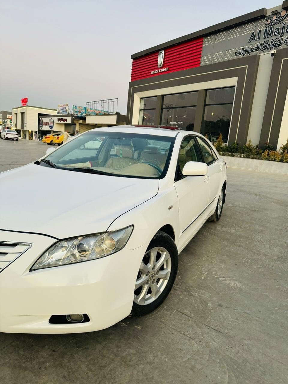 GLX2009 كامري خليجي
فول موصفات 
مكفول من الصبغ
بيها ثلاث مكانات بارد على كد الشبر 
كير ومحرك مكفول 
السيارة ماشية 214000
مكان السيارة بالموصل 
رقمها مسطرةً
السعر 128
‭٠٧٧٧ ٦٤٣ ٧٩٤١‬
