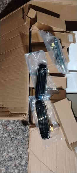 غراض باجيرو لبيع غلاف سبير ١٥ الف زوج يدات ٣٠ زوج كرون ١٠٠ بغداد مدينة الصدر ***********
