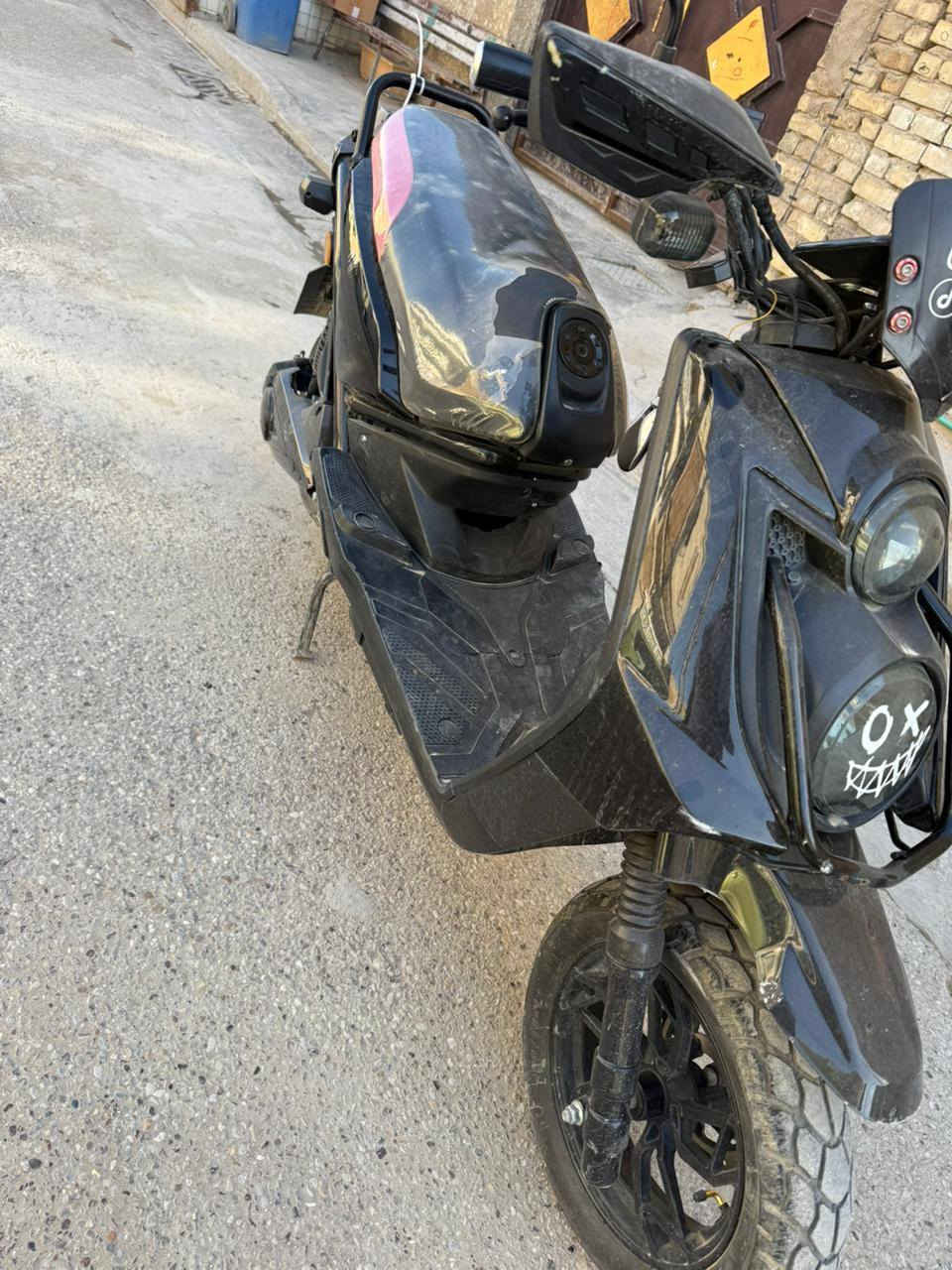 سلام عليكم دراجه شحن للبيع مكاني بغداد اجكوك صارلي ٣اشهر منزله السعر مليون وبيها مجال  الرقم  متواجد بس واتساب ***********
